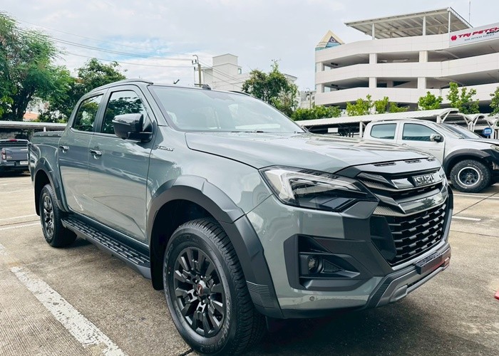 ISUZU
             
                 for Sale for Sale